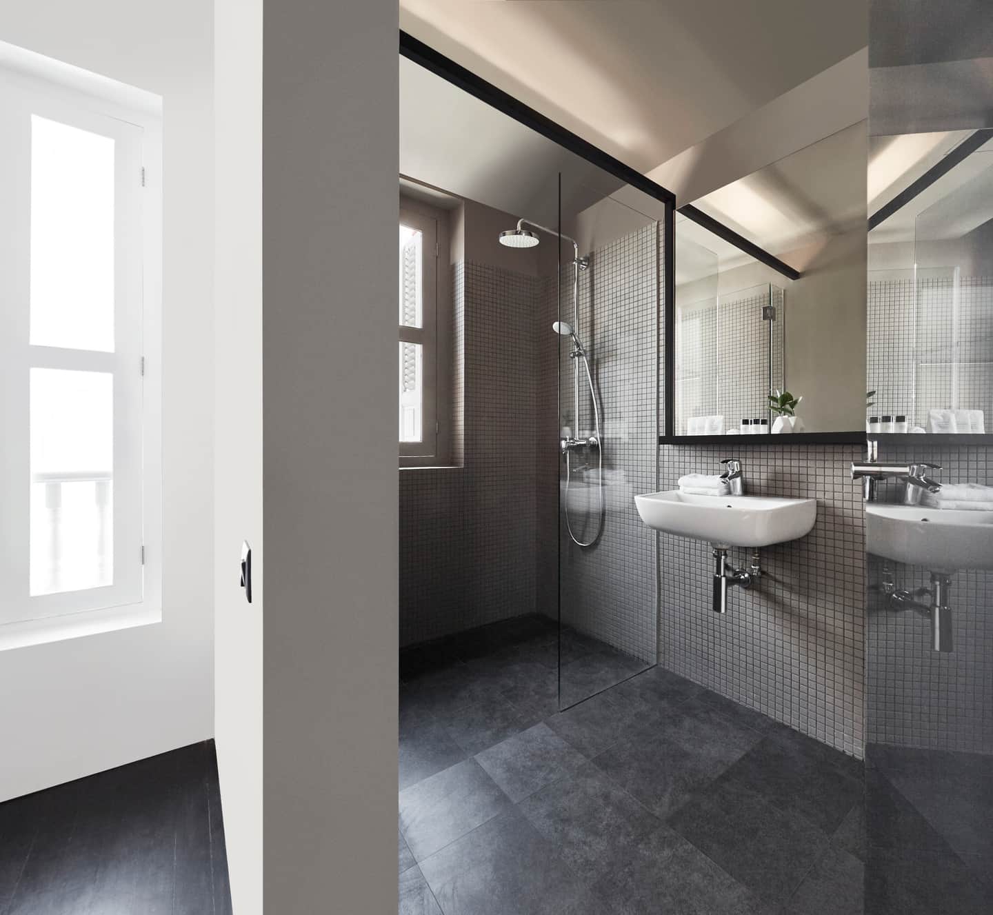 Hotel Mono (SG Clean)