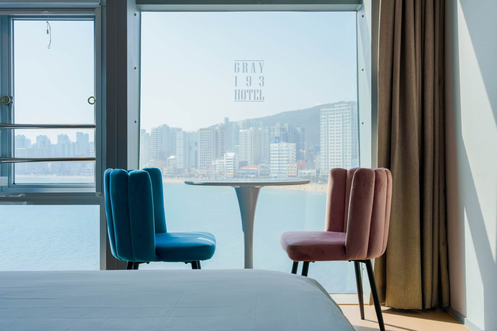 Gray 193 Gwangan Beach 그레이 193 광안리