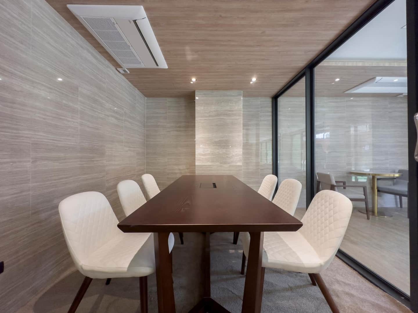 Ramada Tenn Ekamai