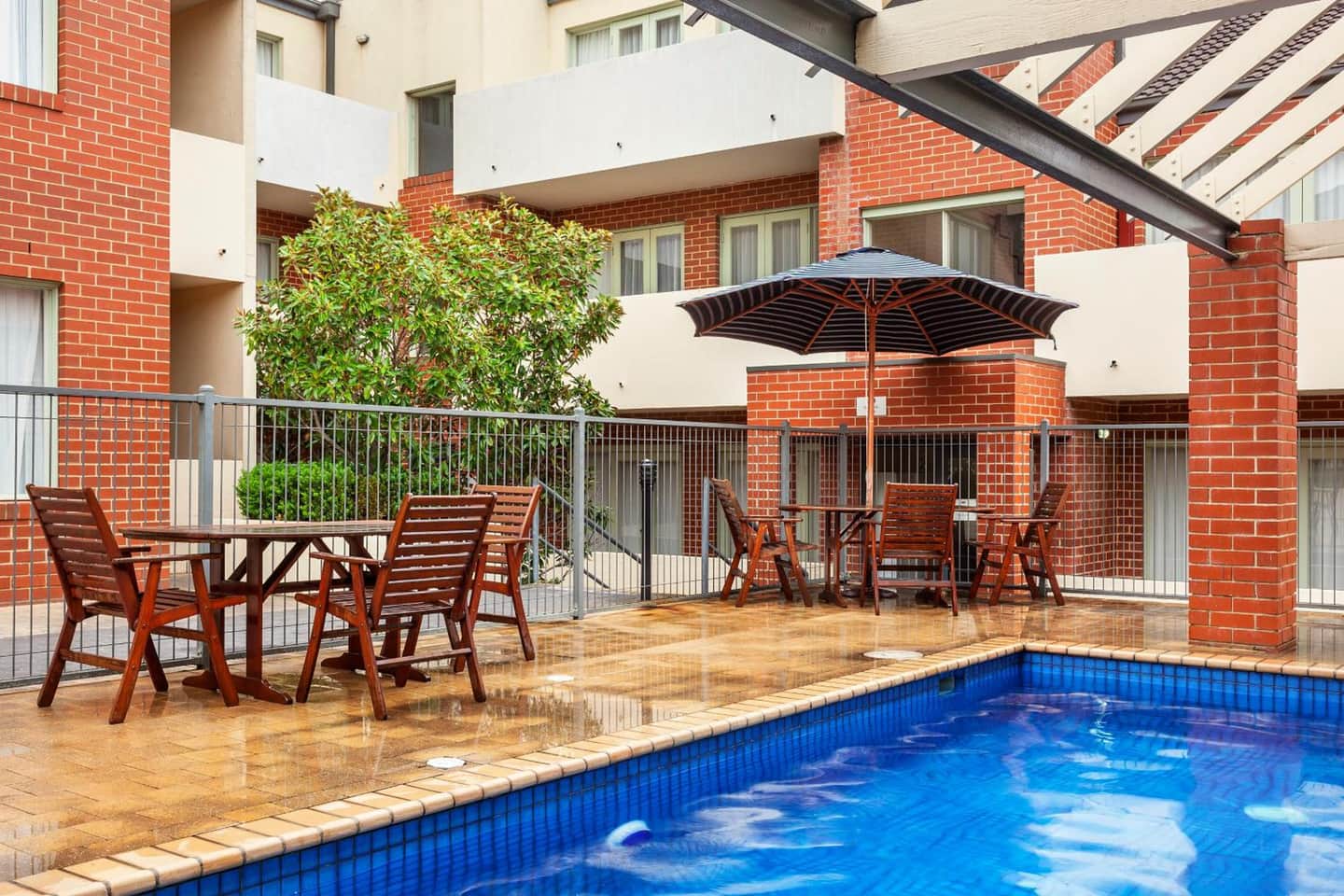 MainStay Suites Kew