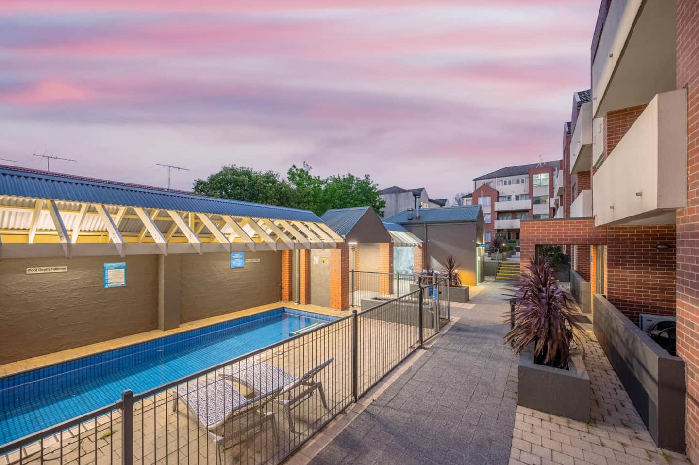 MainStay Suites Kew