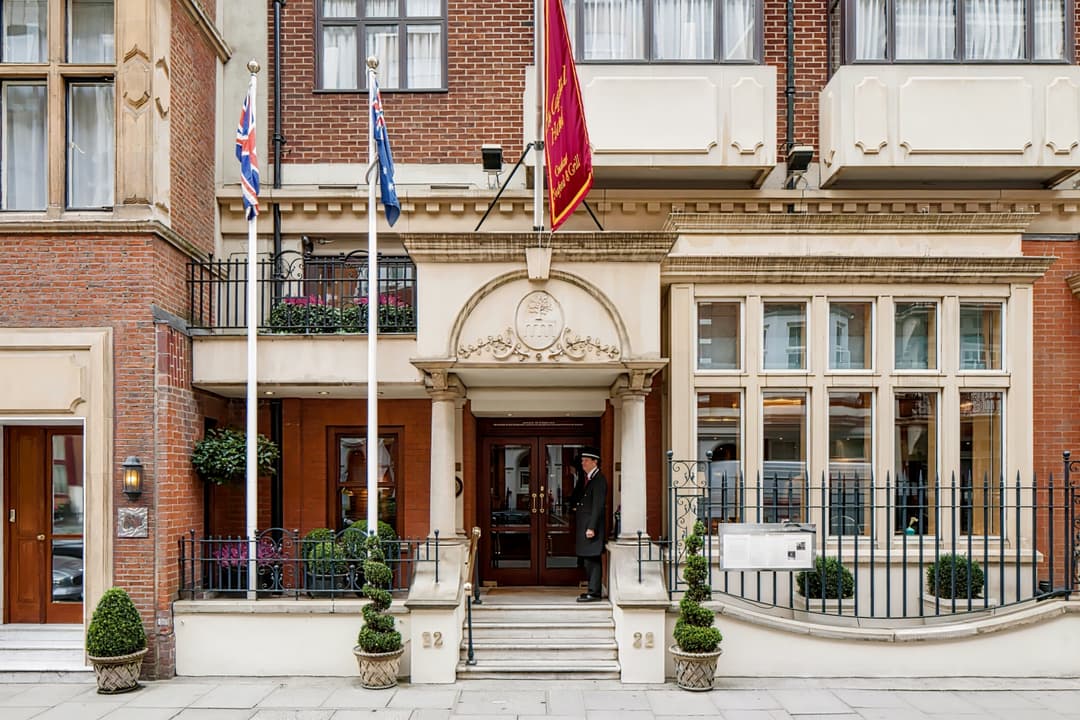 The Capital Hotel, Apartments & Townhouse