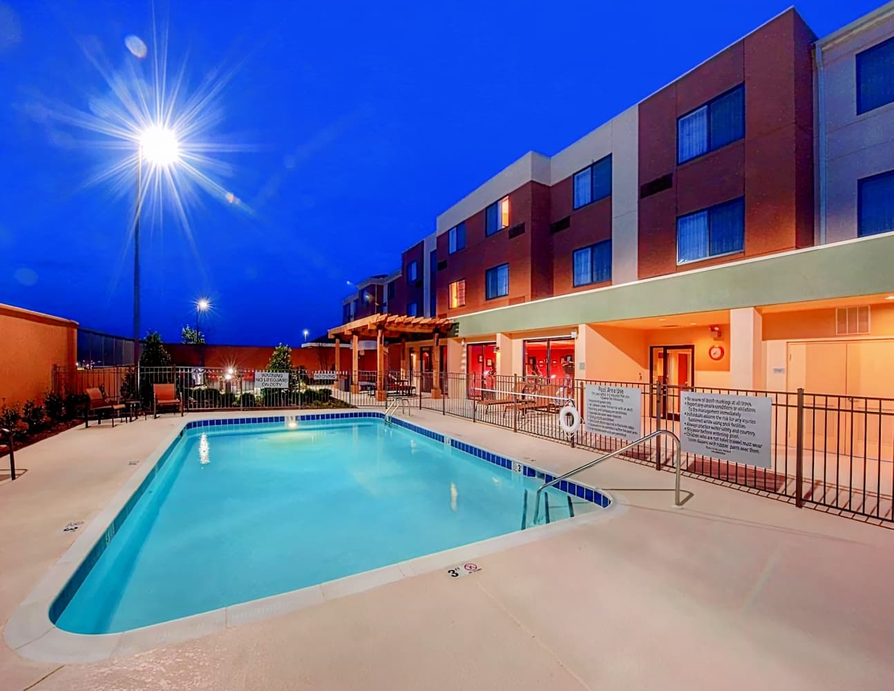 Courtyard Johnson City