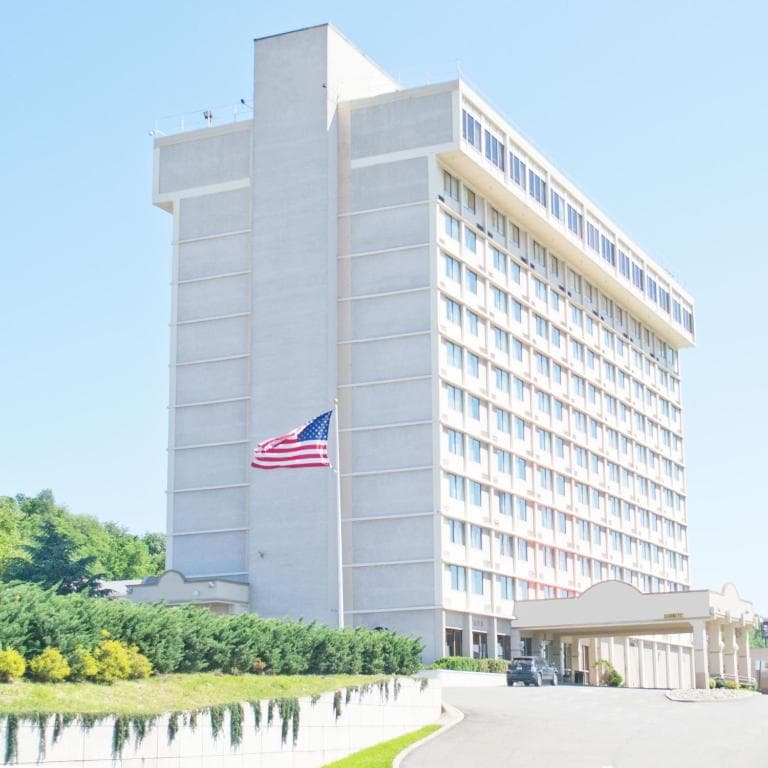 Ramada By Wyndham North Bergen