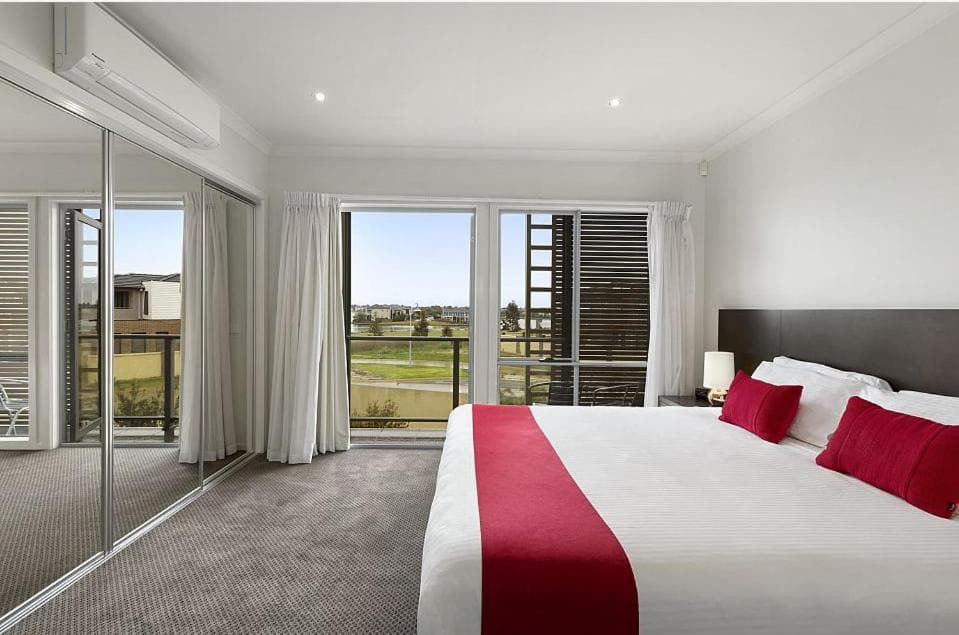 Quest Sanctuary Lakes