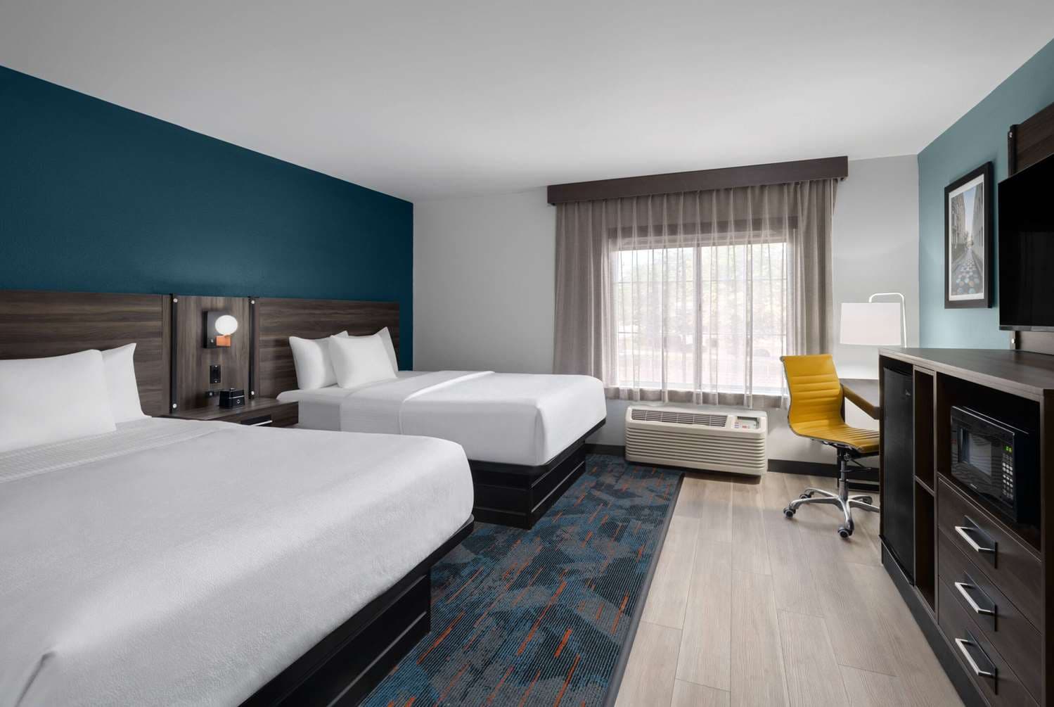 La Quinta Inn & Suites by Wyndham Greensboro NC