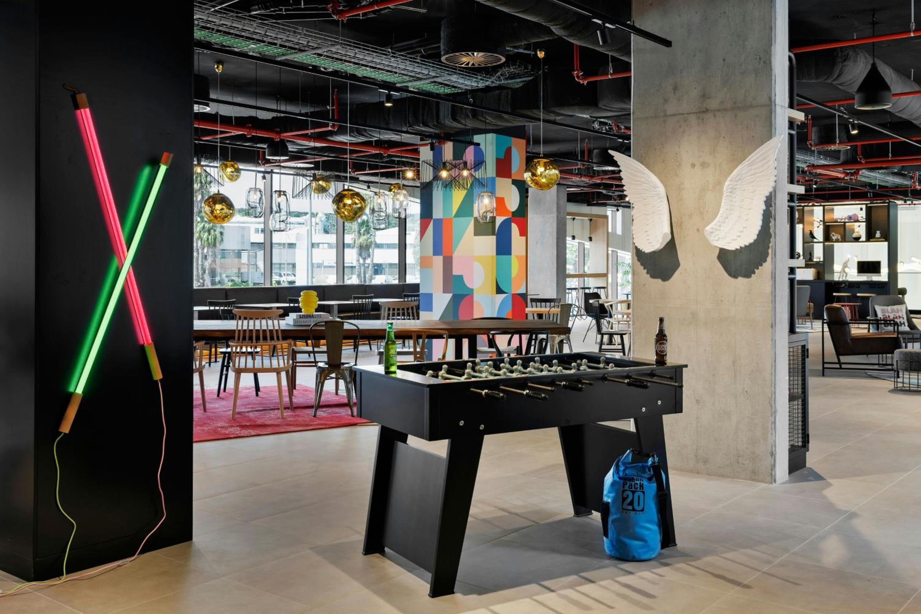 Moxy Alfragide Lisboa