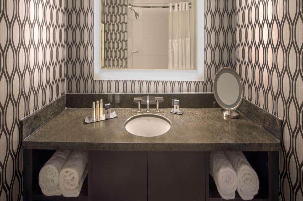 DoubleTree by Hilton Hotel Chicago-Schaumburg