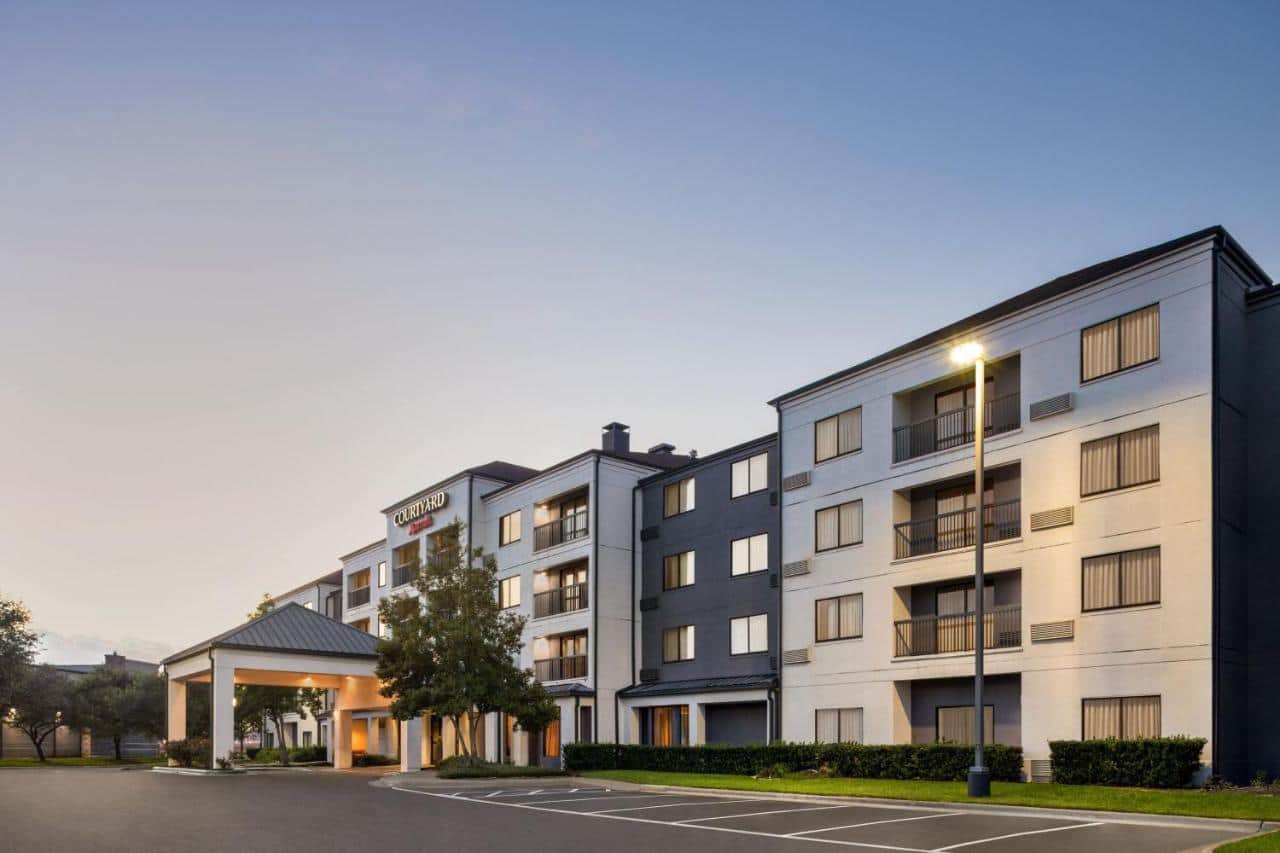 Courtyard by Marriott Sugar Land/Stafford