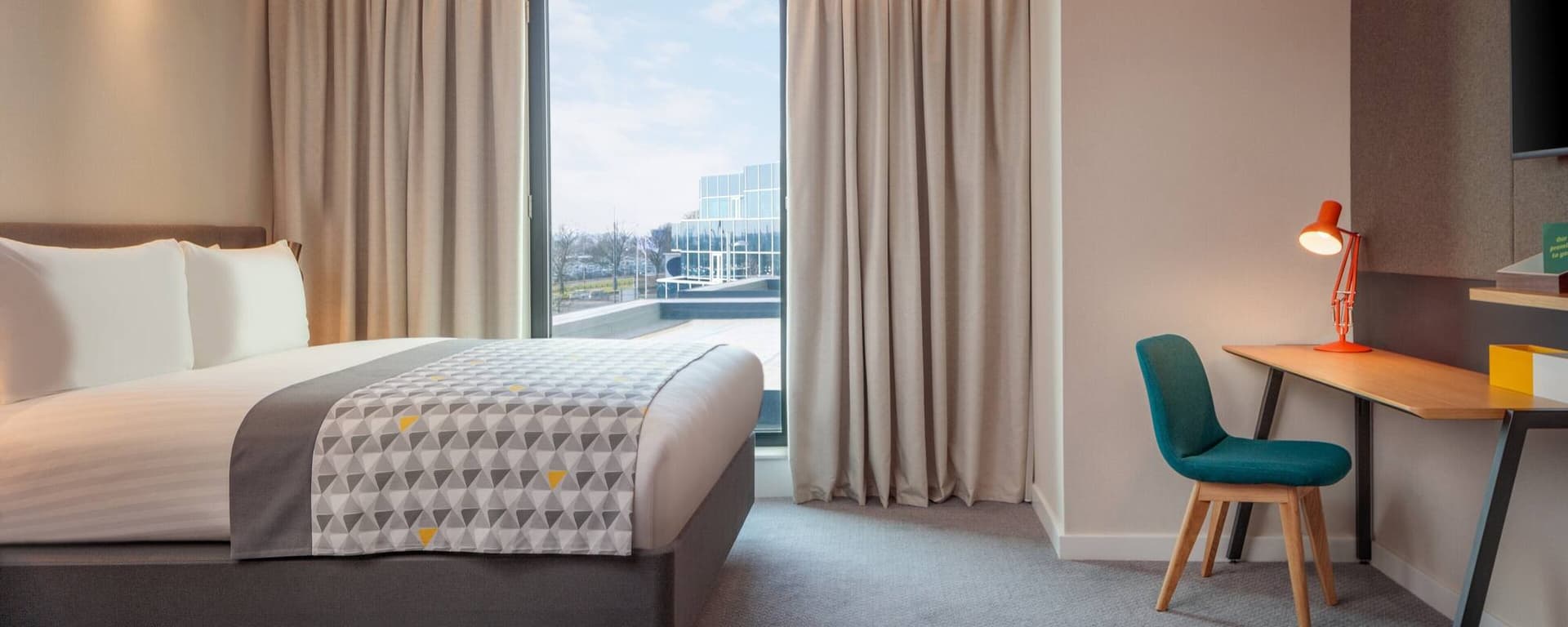 Holiday Inn London Heathrow - Bath Road by IHG