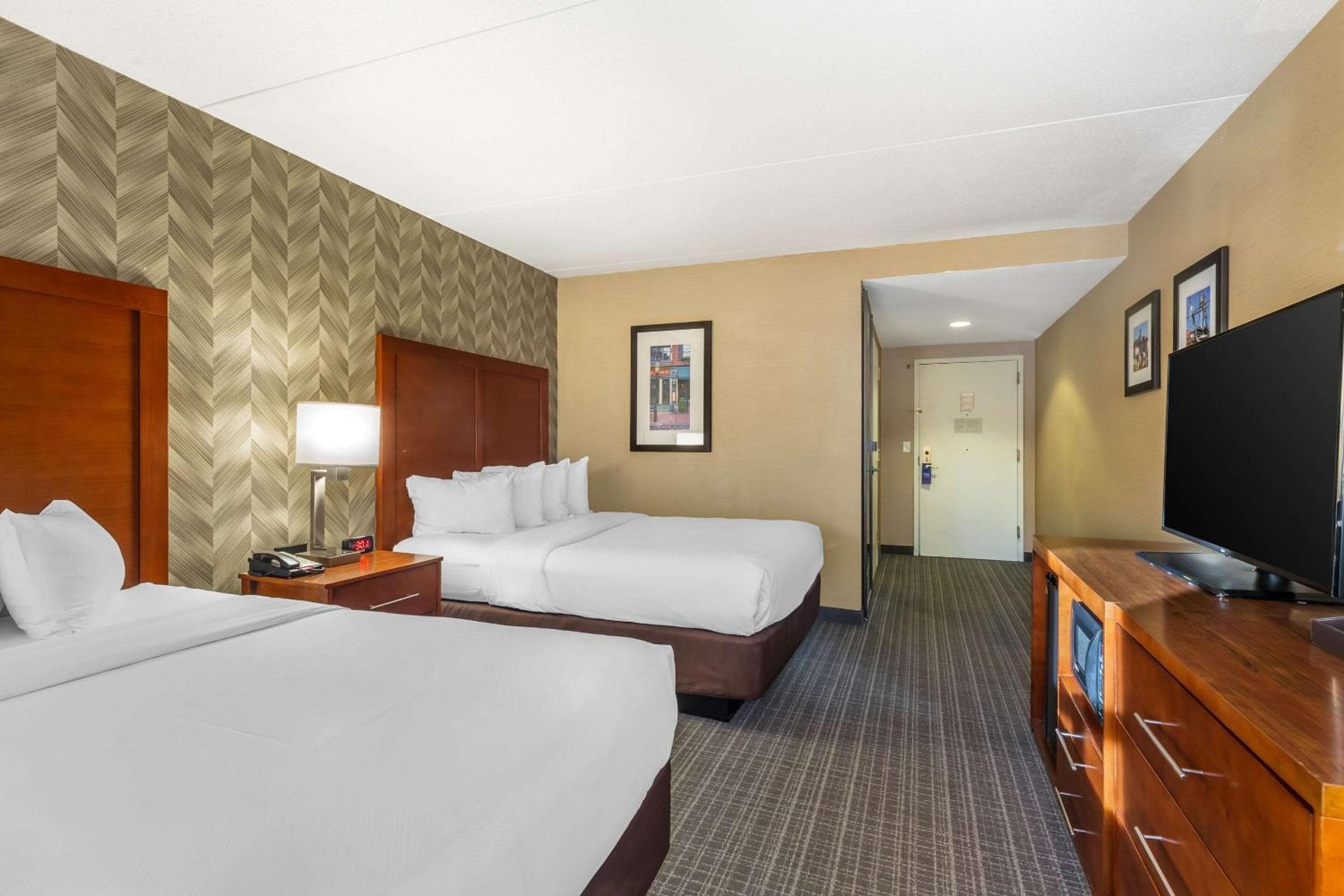 Comfort Inn & Suites Logan International Airport