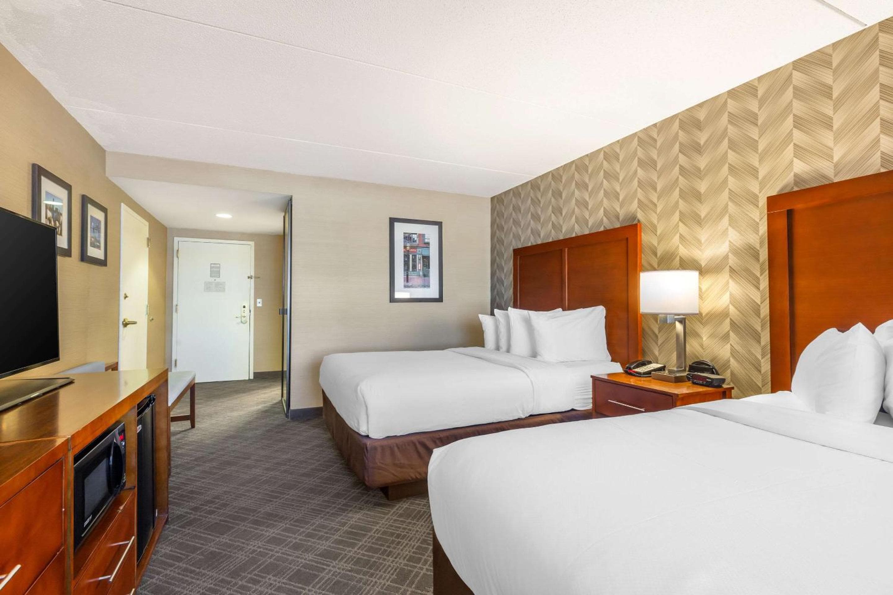 Comfort Inn & Suites Logan International Airport