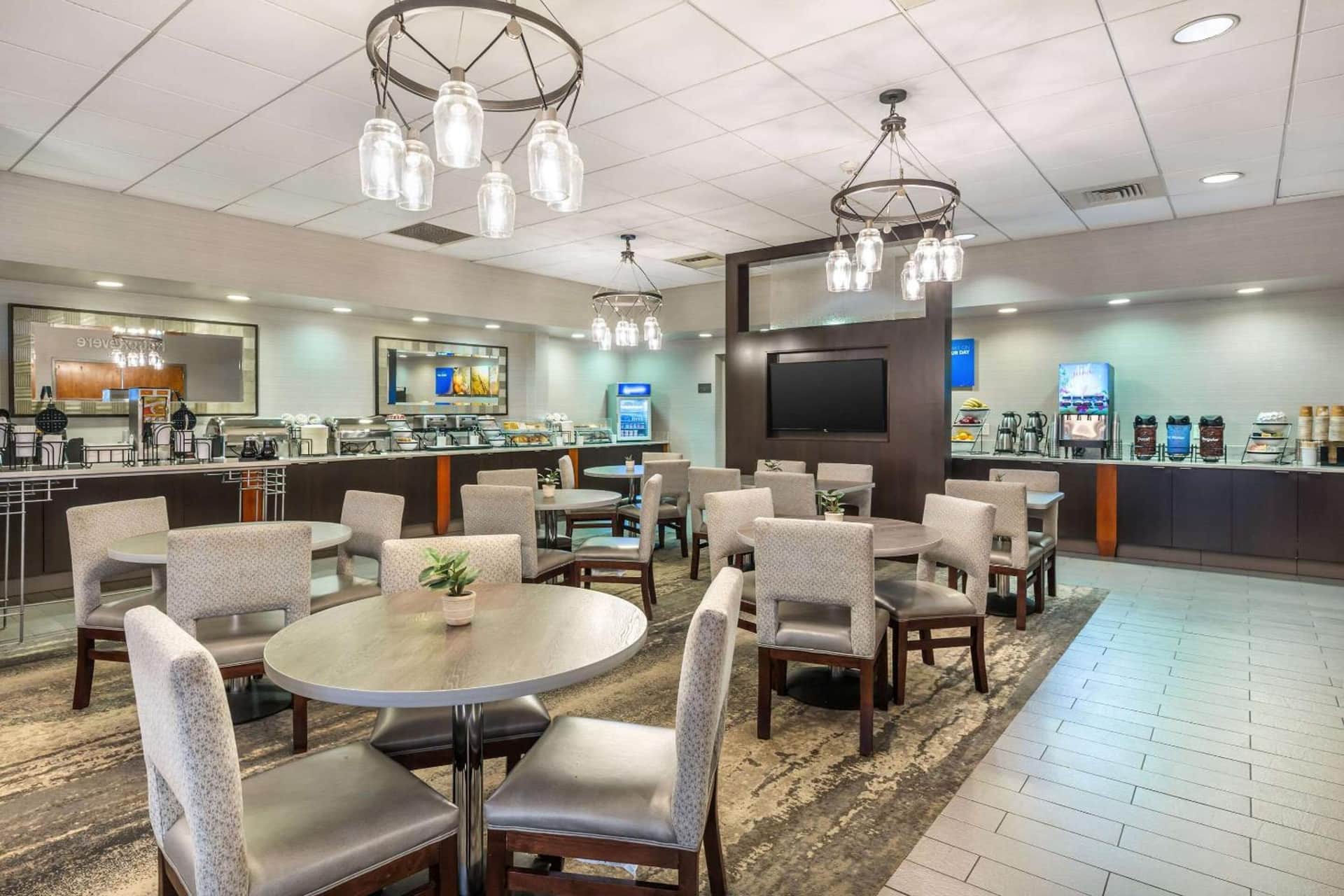 Comfort Inn & Suites Logan International Airport