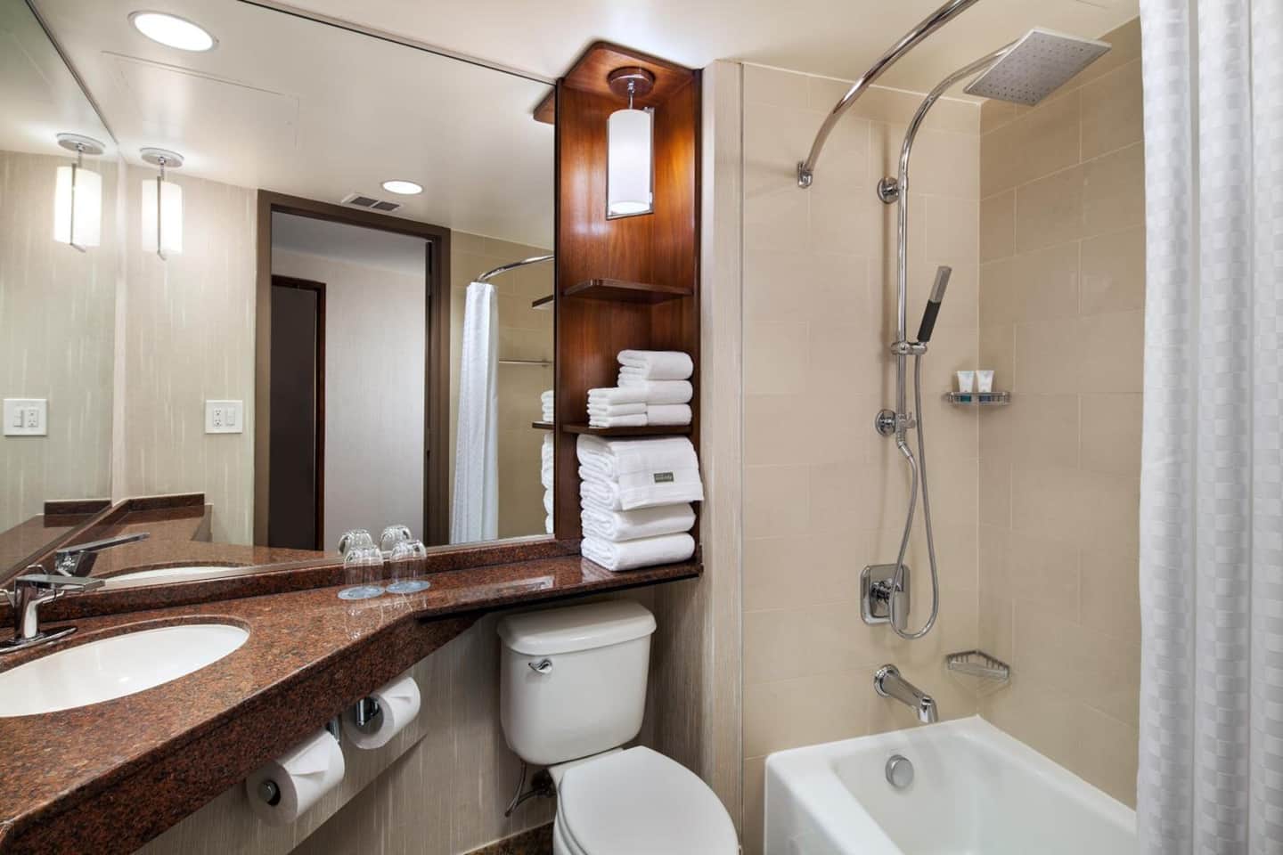 The Westin Bonaventure Hotel & Suites, Los Angeles