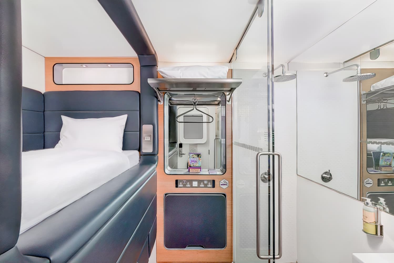 YOTELAIR London Gatwick Airport