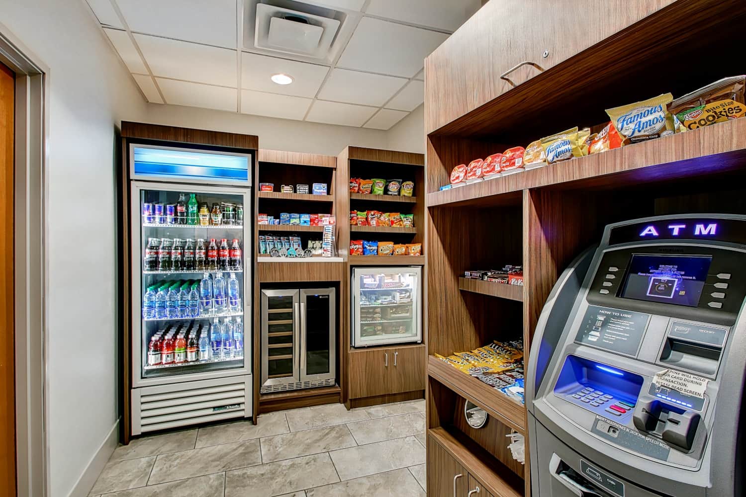 Holiday Inn Express & Suites Chicago North-Waukegan-Gurnee