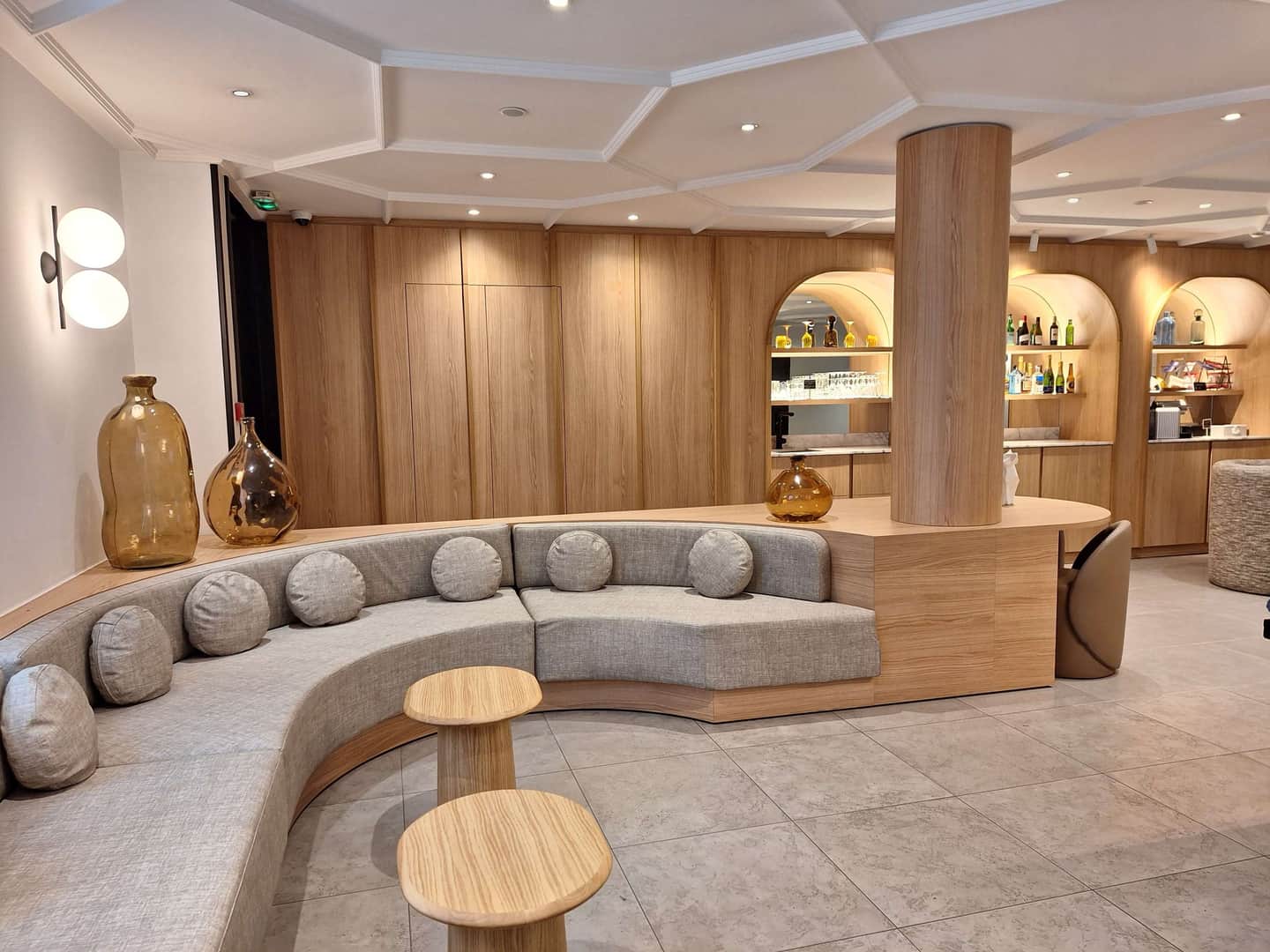 Mercure Paris Arc de Triomphe Wagram Hotel