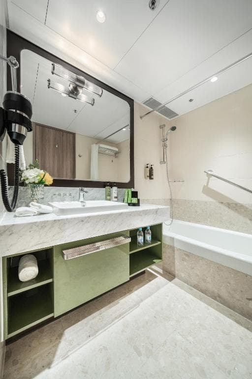 Harbour Plaza Metropolis