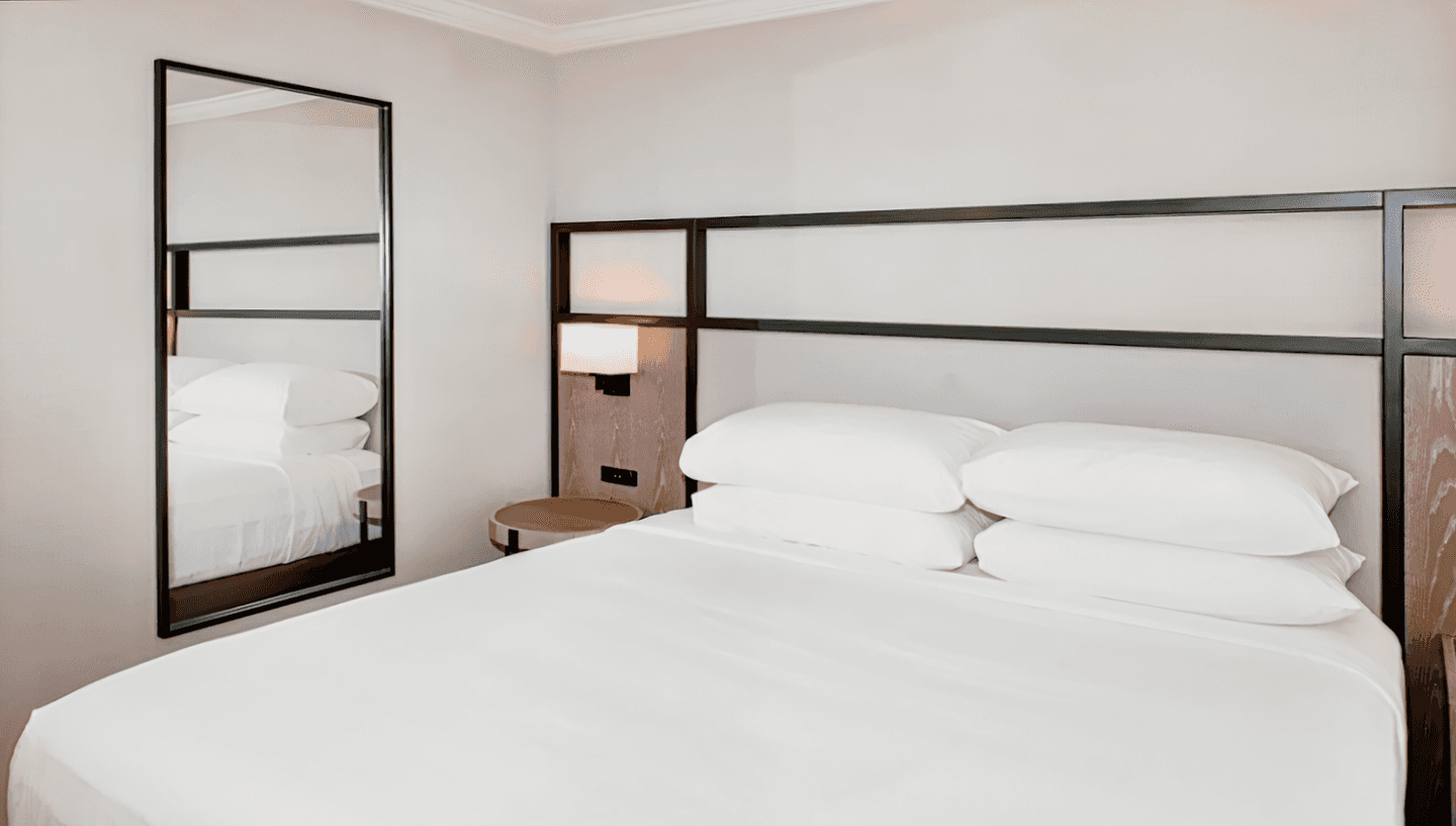 Holiday Inn Baltimore Inner Harbor