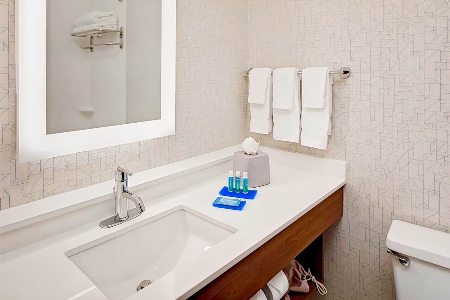 Holiday Inn Express Harrisburg East - Hershey Area (old)