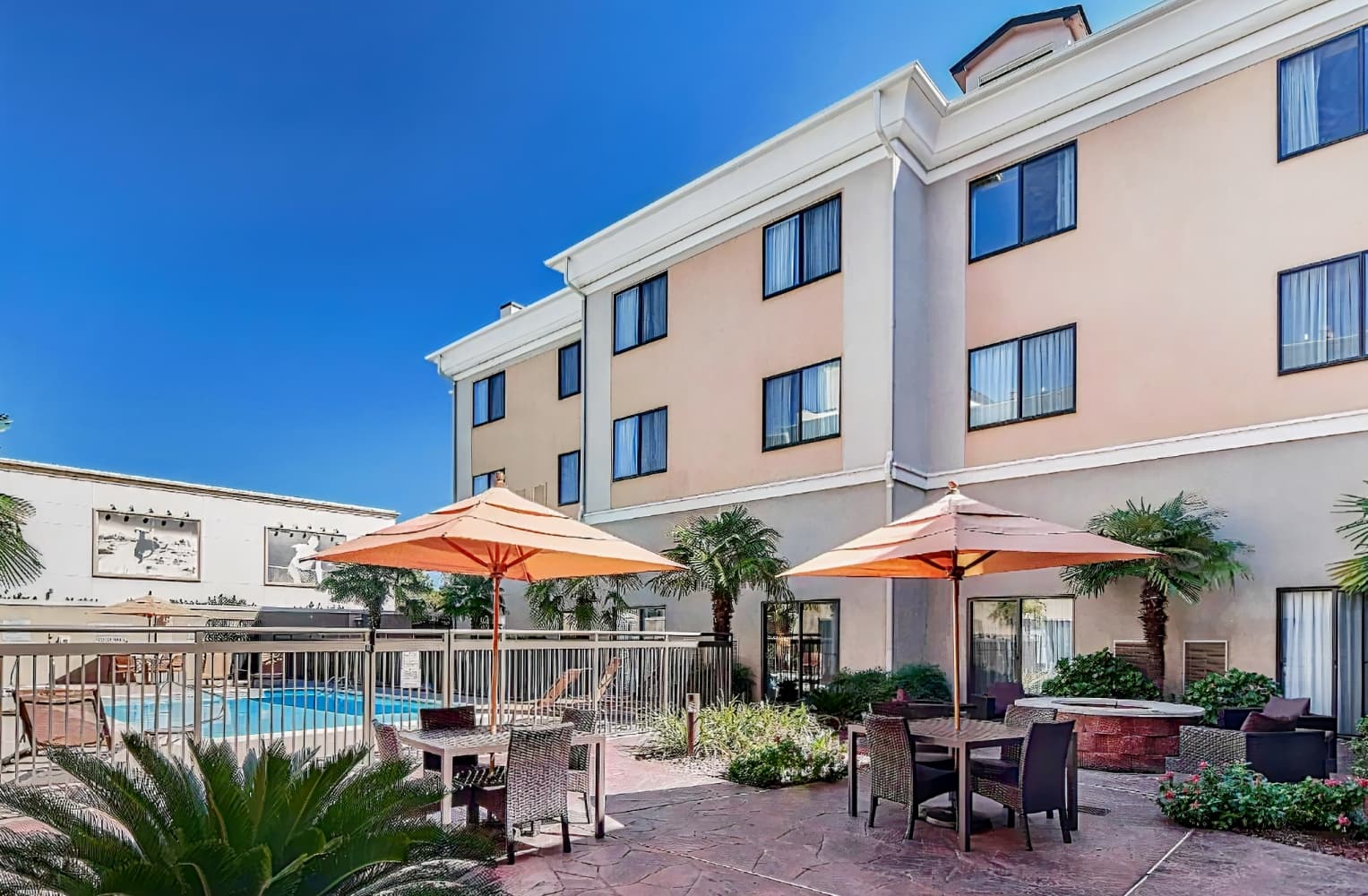 Courtyard Shreveport Bossier City Louisiana Boardwalk