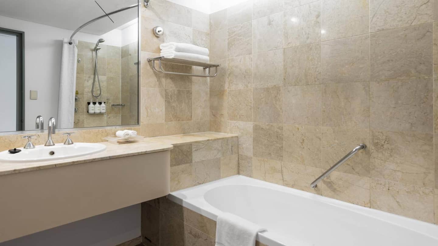 Holiday Inn Sydney Potts Point