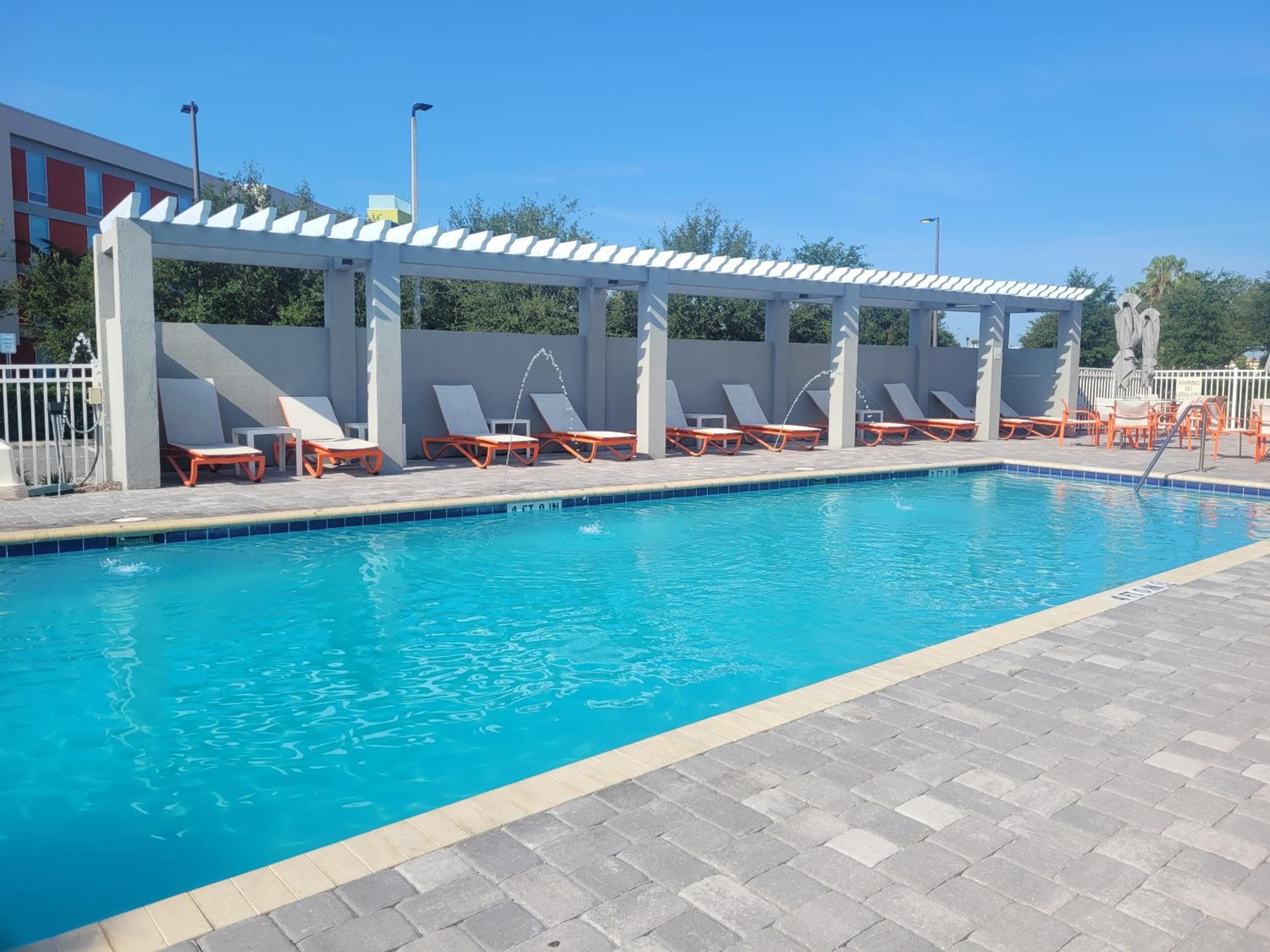 Holiday Inn & Suites Orlando I-Drive Theme Parks