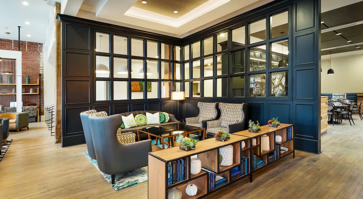 Hotel Indigo Savannah Historic District, an IHG Hotel