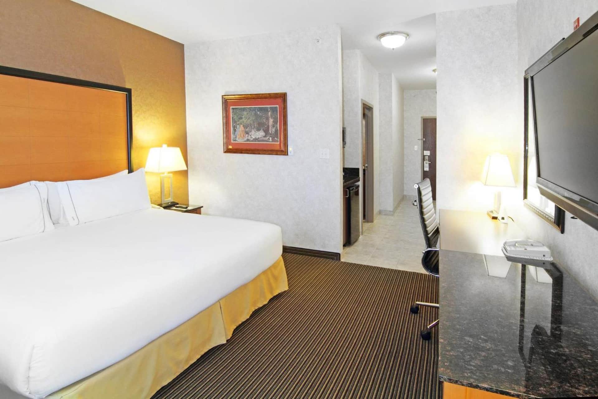 Holiday Inn Express & Suites, Calgary South McLeod Trail