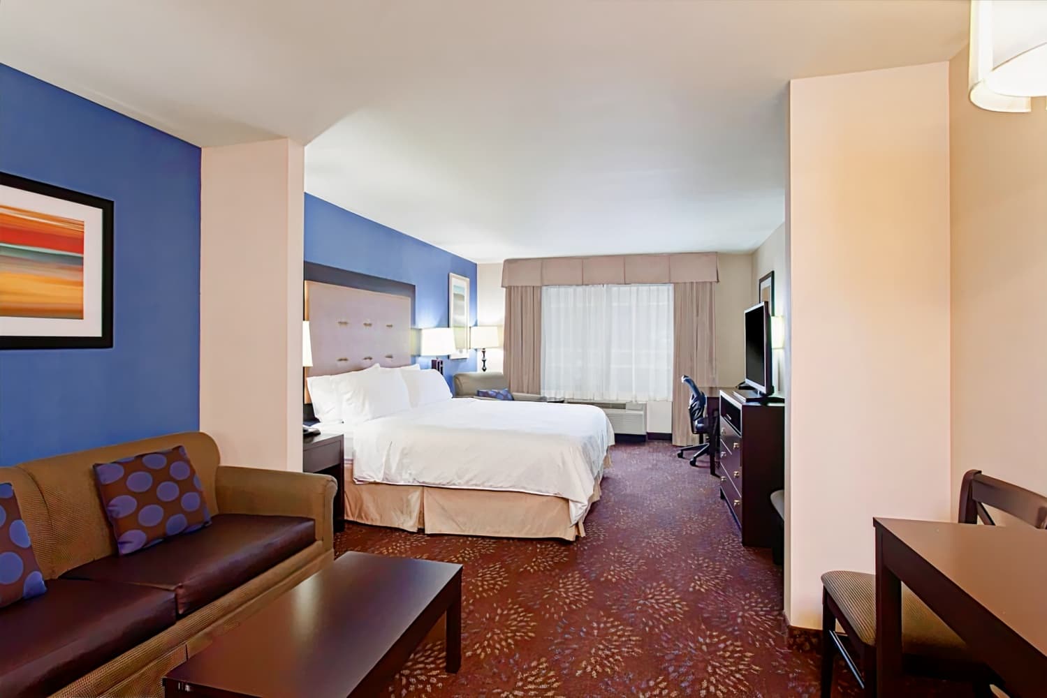 Holiday Inn Express & Suites Tacoma Downtown