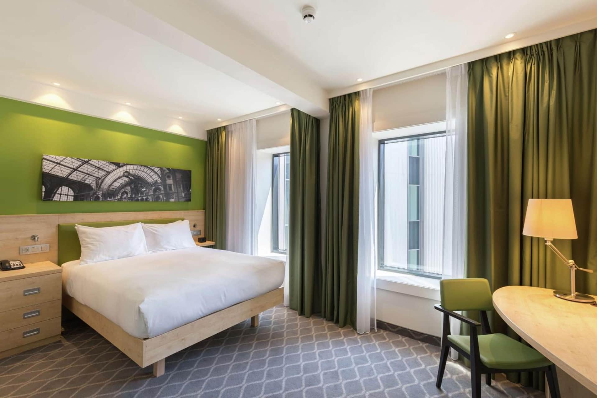 Hampton by Hilton Antwerp Central Station