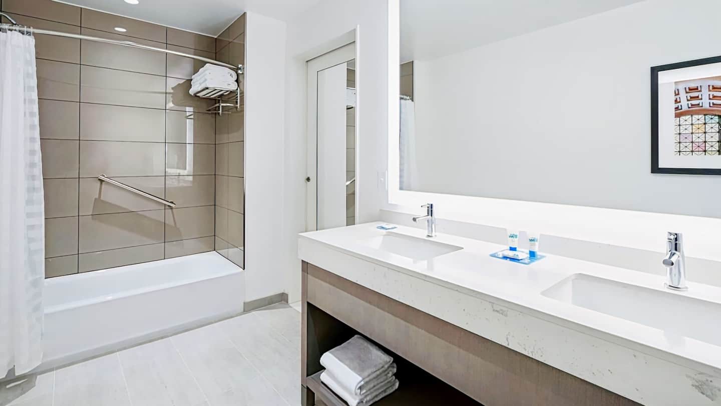 Hyatt House Washington DC / The Wharf