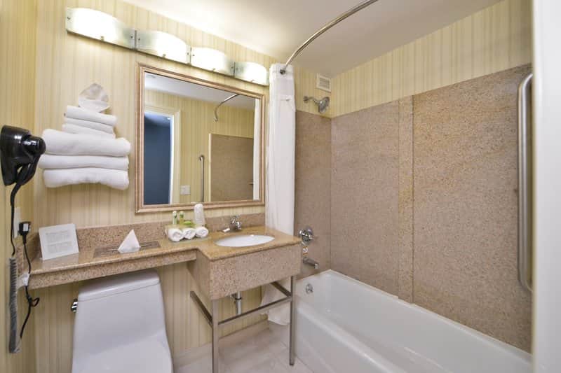 Holiday Inn Express LaGuardia "(doublon)"