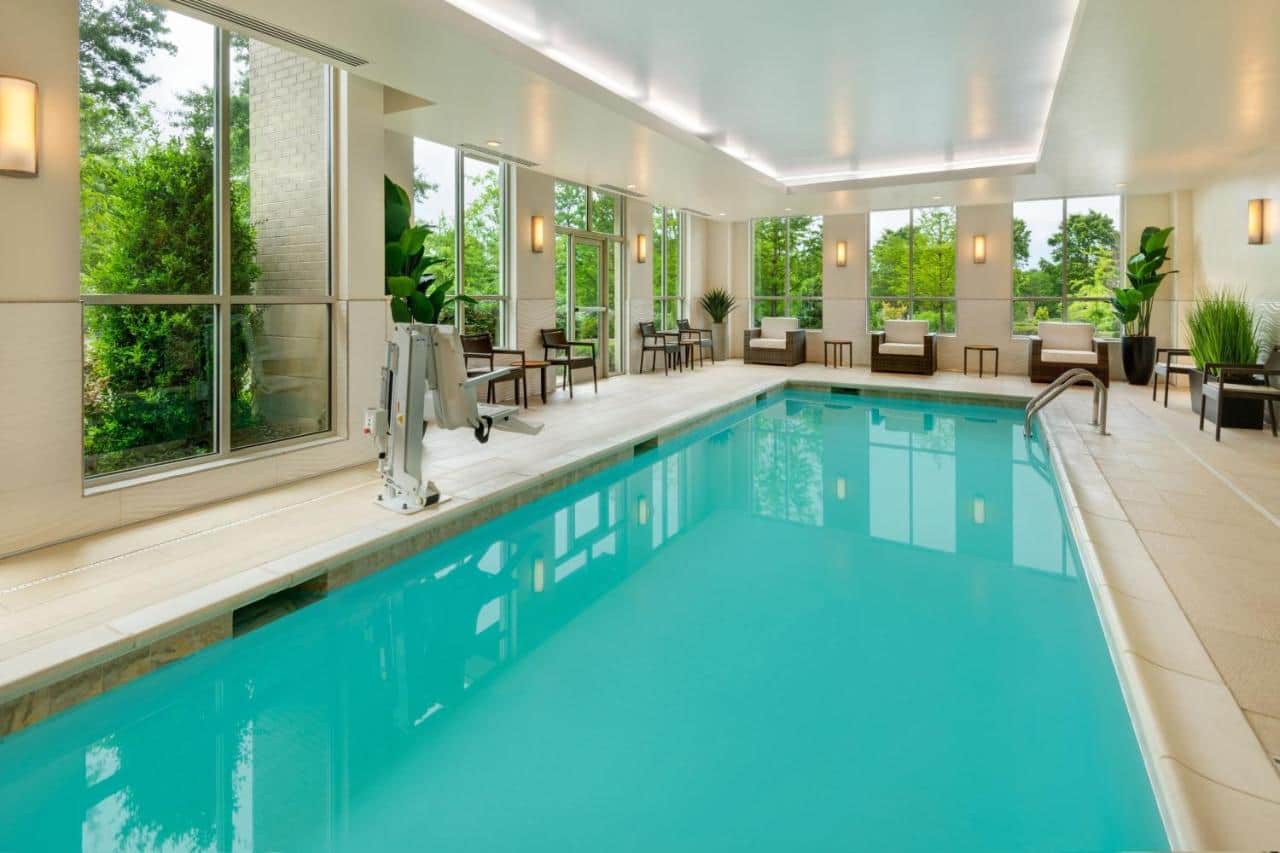 Courtyard by Marriott Atlanta Alpharetta/Avalon Area