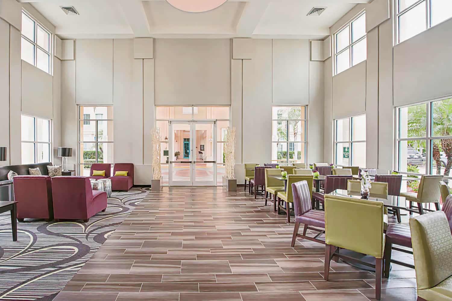 La Quinta Inn & Suites by Wyndham Plantation at SW 6th St