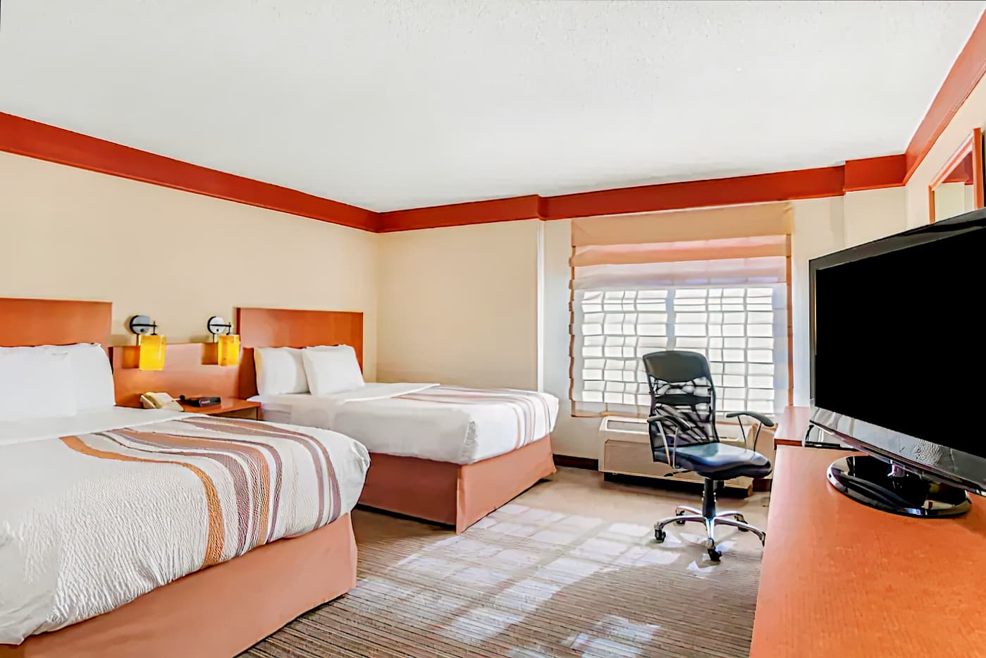 La Quinta Inn & Suites by Wyndham Univ Area Chapel Hill