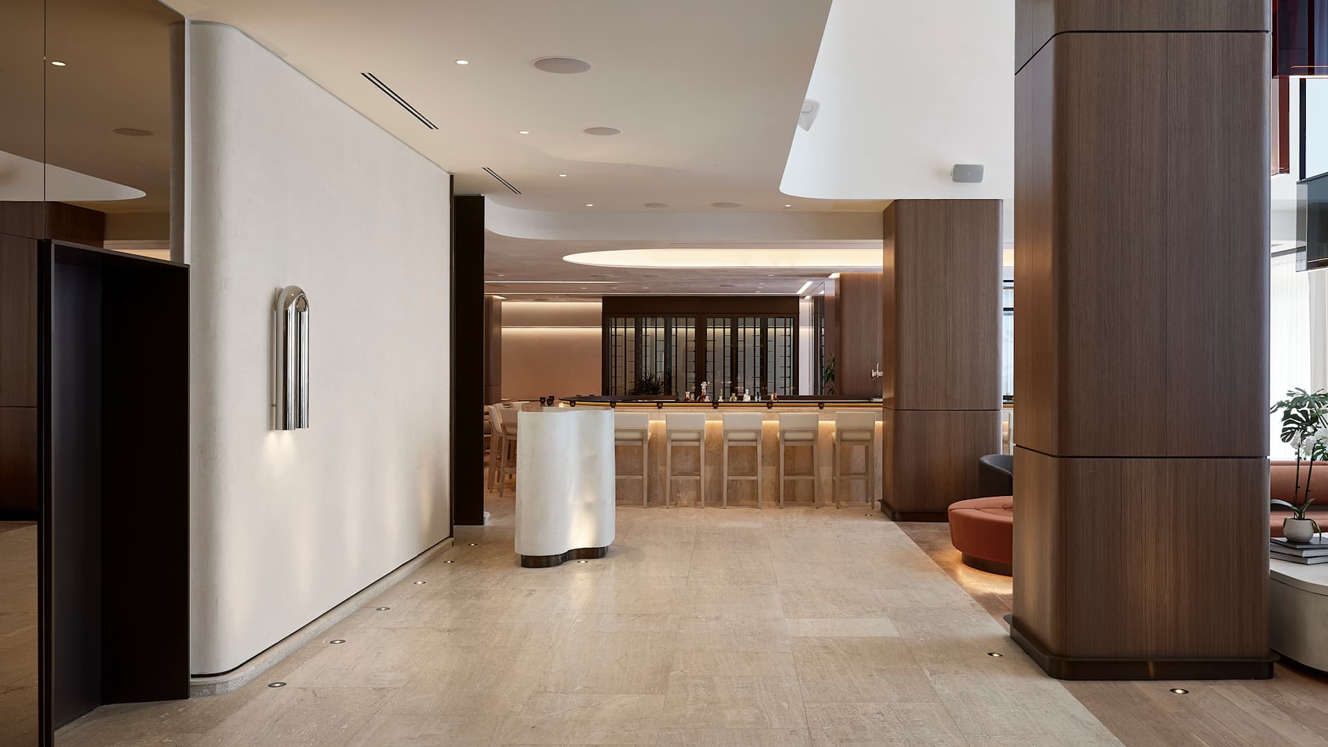 Vogue Hotel Montreal Downtown, Curio Collection by Hilton