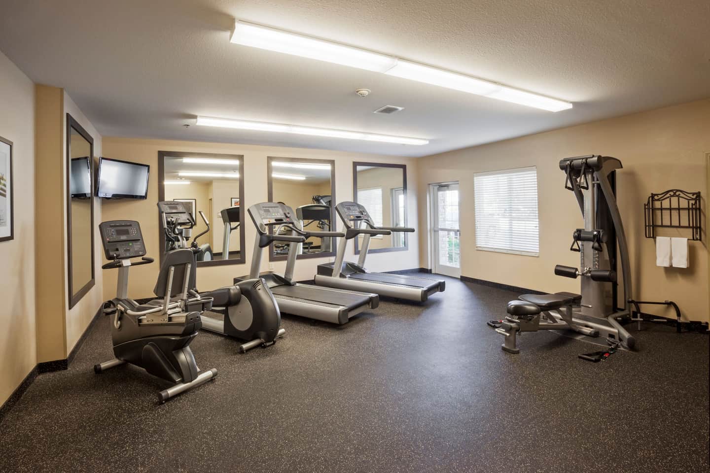 Sonesta Simply Suites Arlington