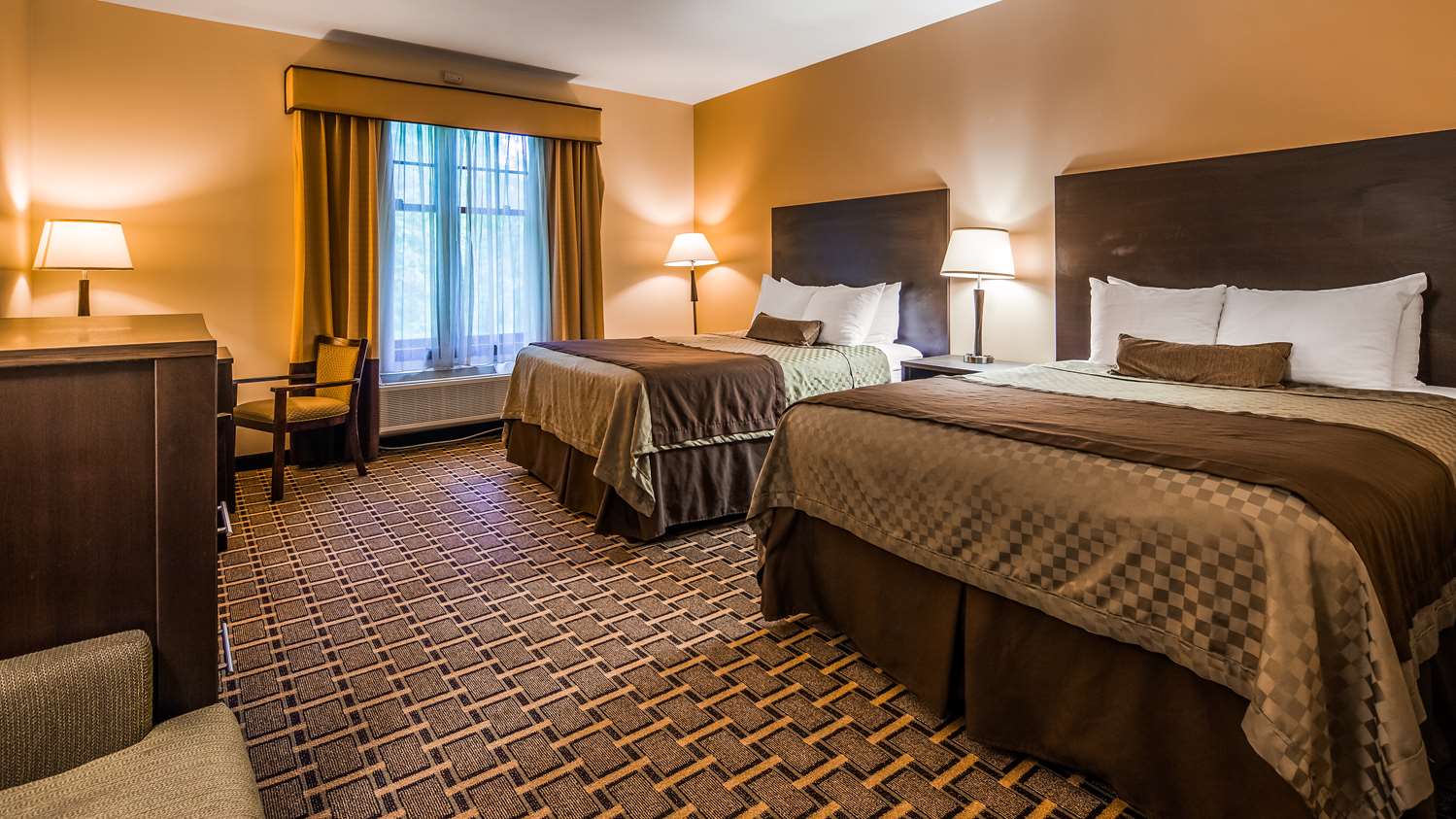 Best Western Plus The Inn & Suites At The Falls