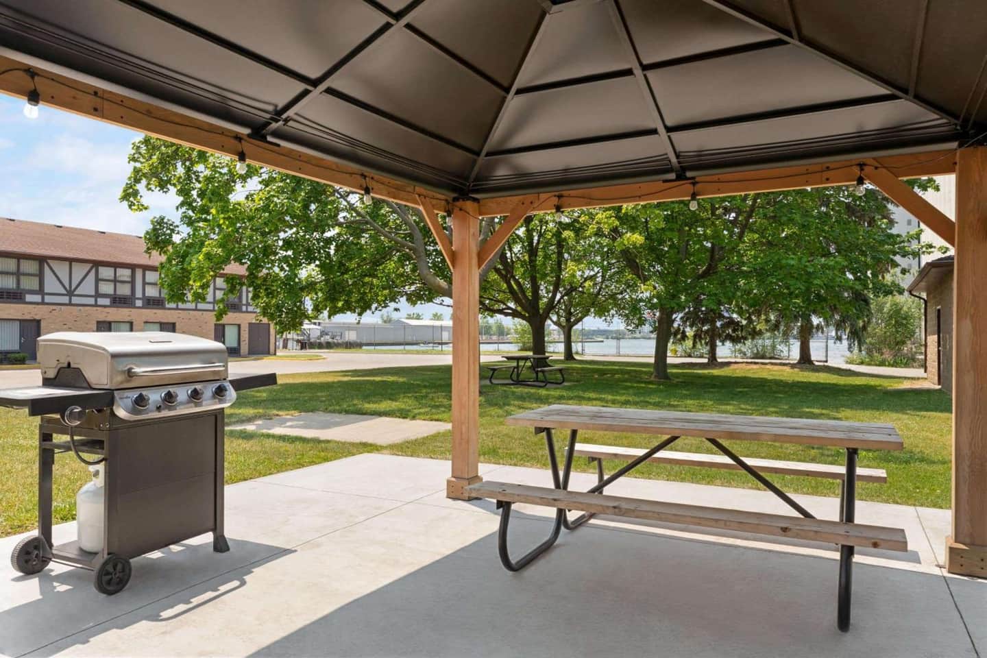 Days Inn by Wyndham Sarnia Harbourfront