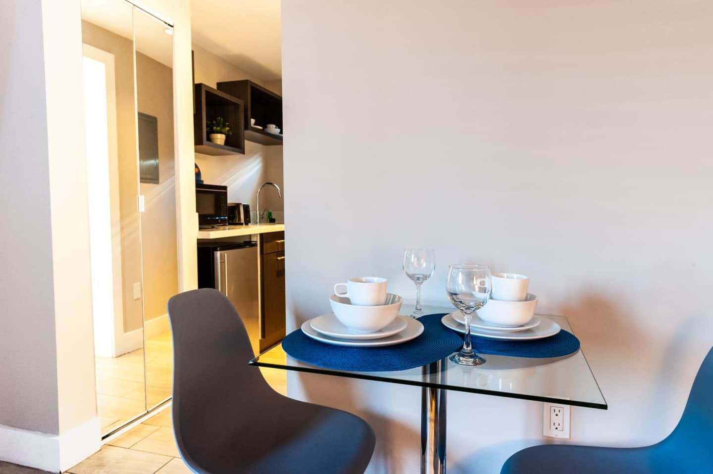 Waterside Hotel and Suites