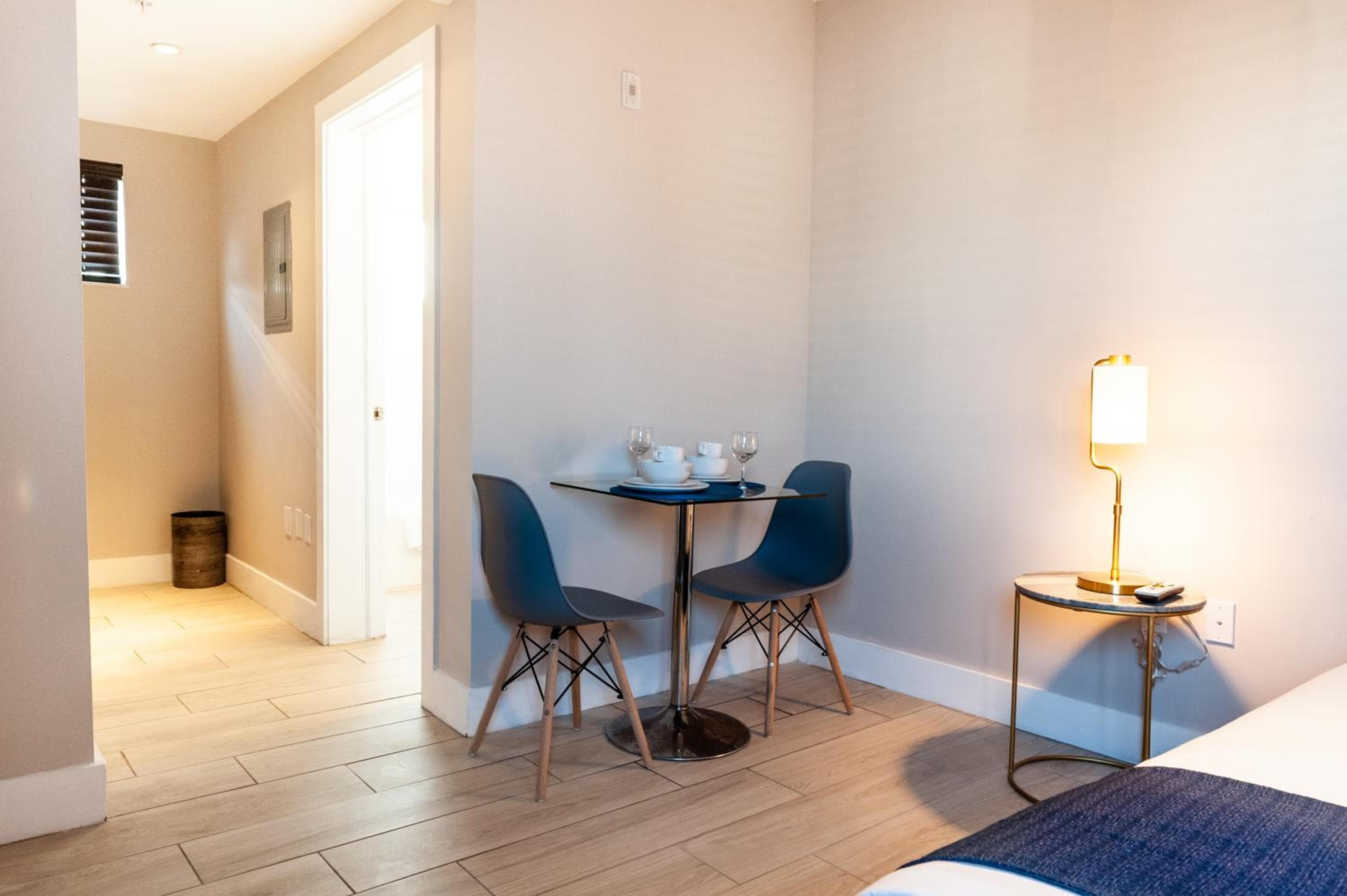 Waterside Hotel and Suites