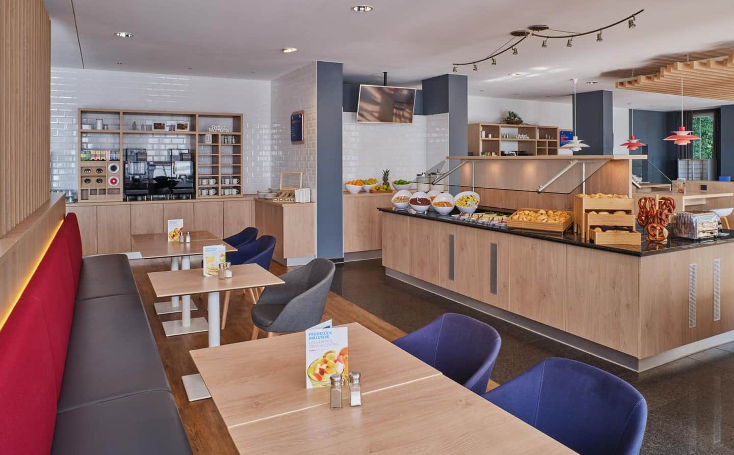 Holiday Inn Express Frankfurt Airport, an IHG Hotel