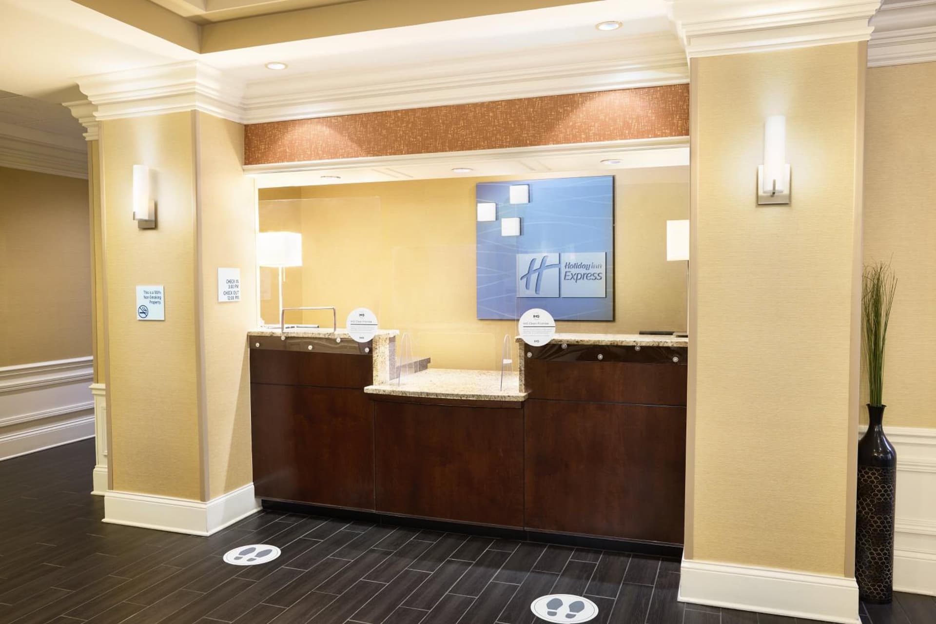 Holiday Inn Express Alpharetta - Windward parkway