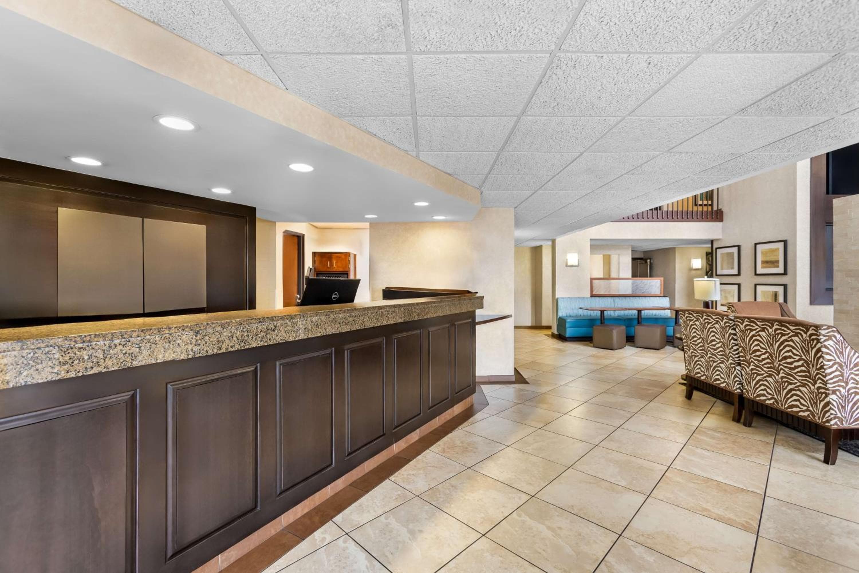 Sonesta Essential Houston Hobby Airport