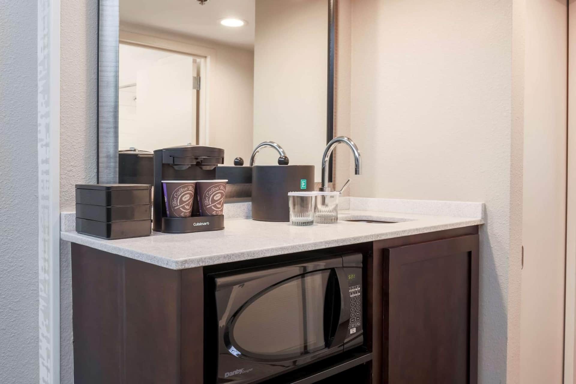 Embassy Suites by Hilton Dallas Love Field