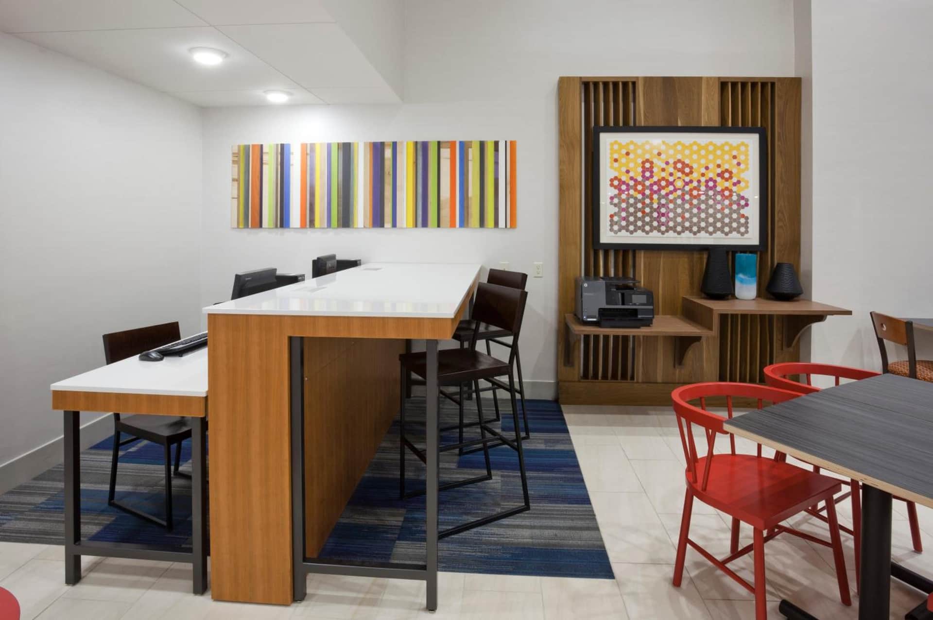 Holiday Inn Express & Suites Minneapolis (Golden Valley)