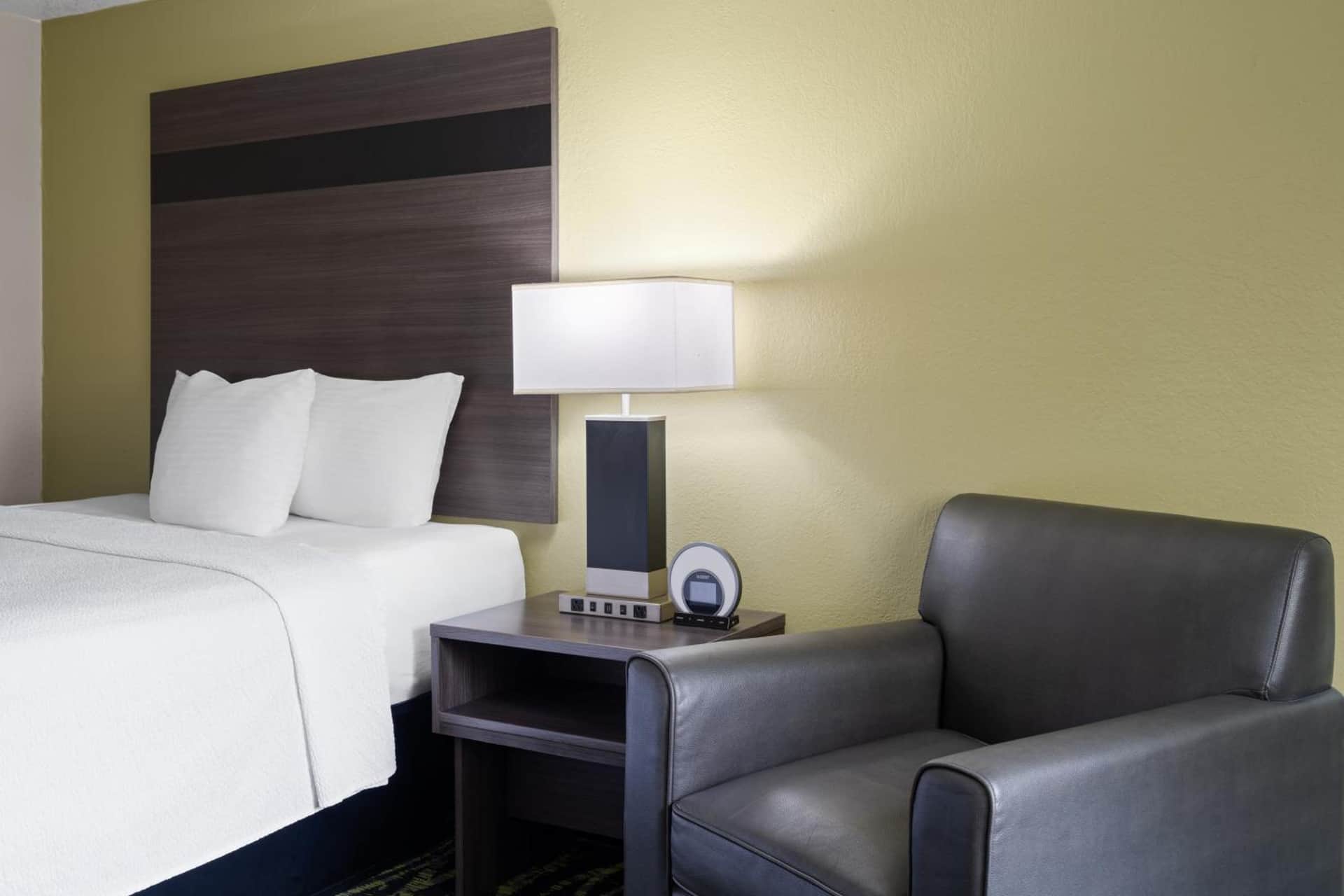 Baymont by Wyndham Liberty MO