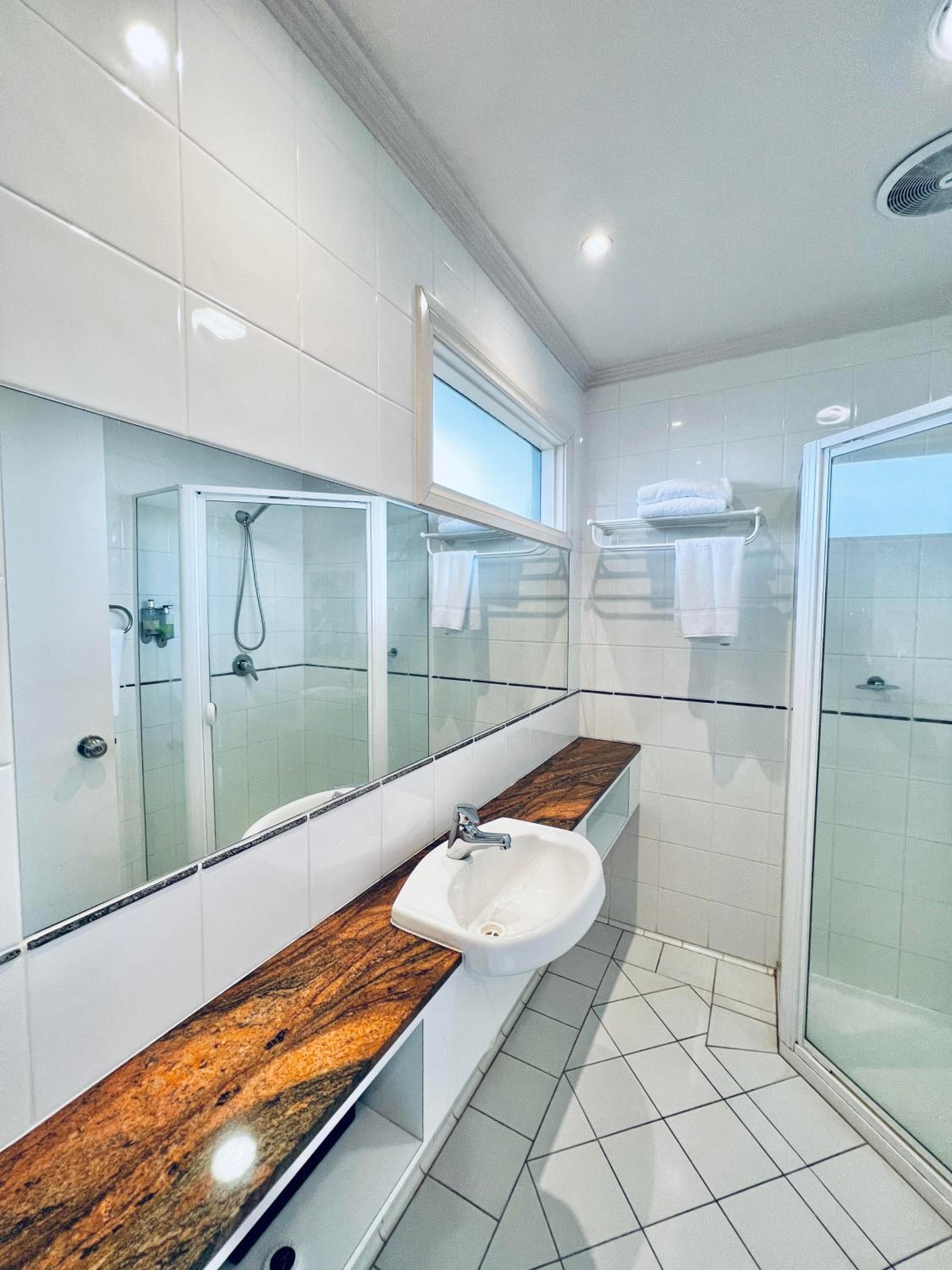 The Waverley International Hotel