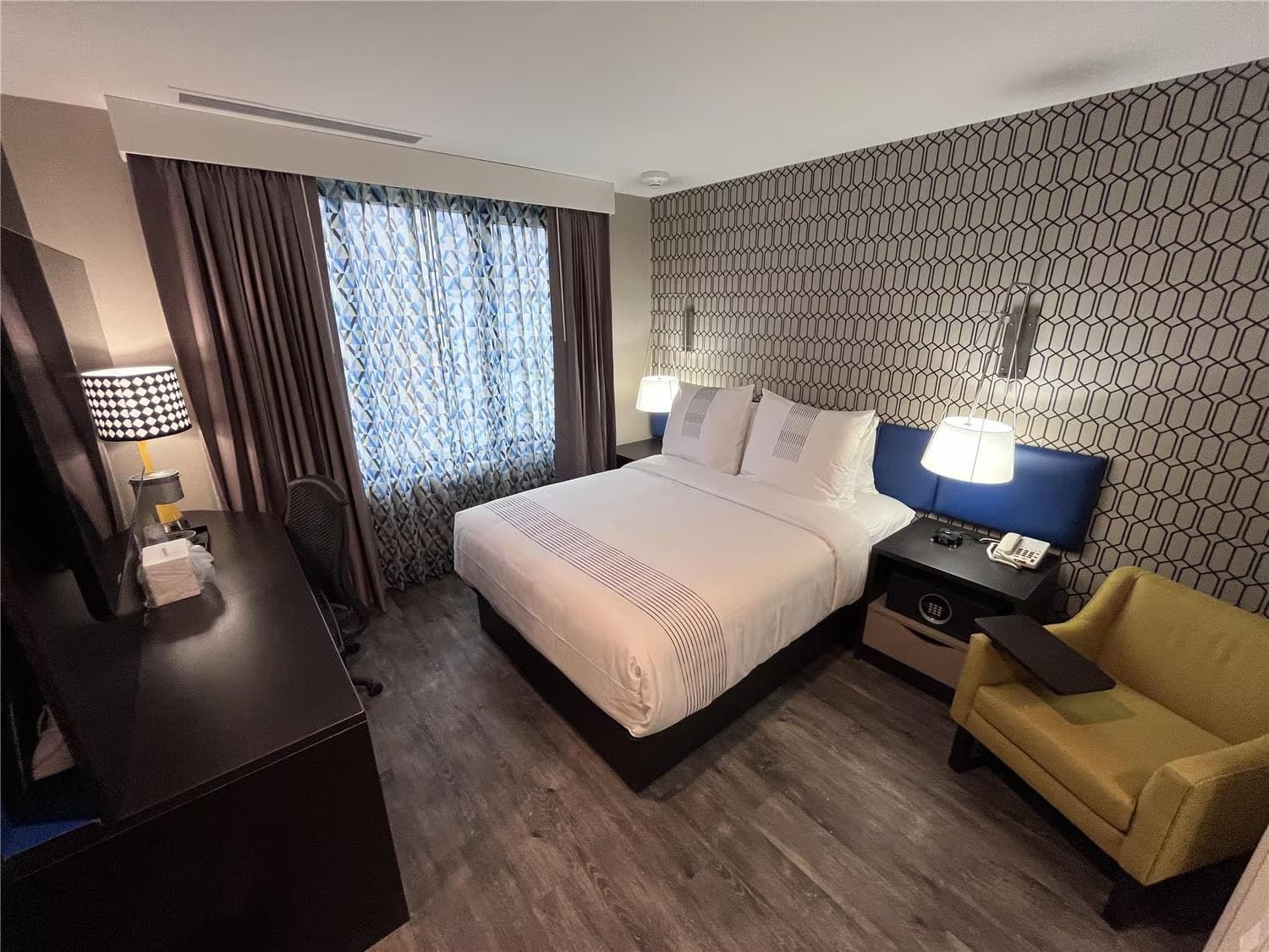 GLō Best Western Bronx NYC